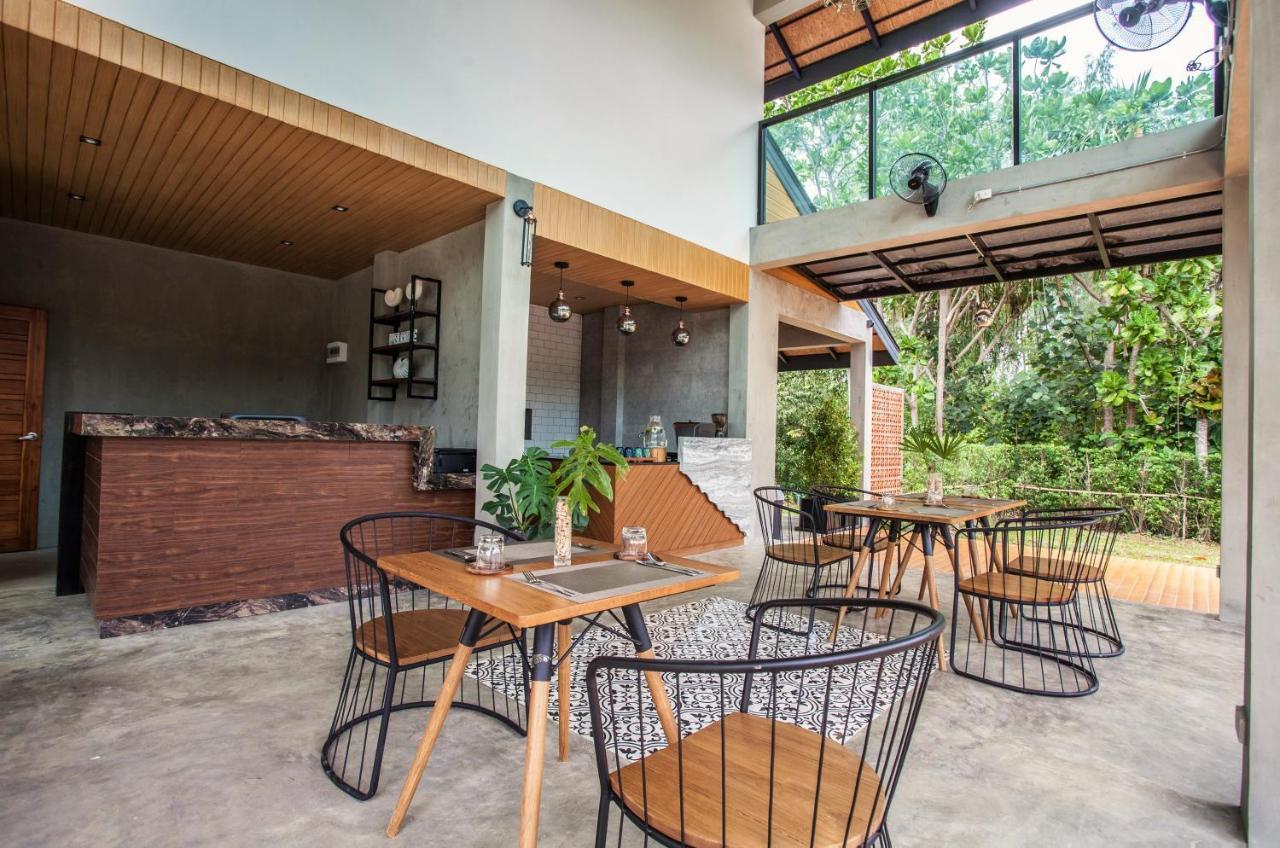 Hotel The Mantra Navi Ko Lanta Zewnętrze zdjęcie