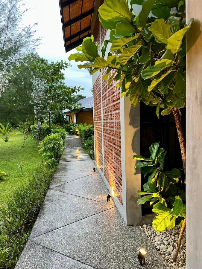 Hotel The Mantra Navi Ko Lanta Zewnętrze zdjęcie